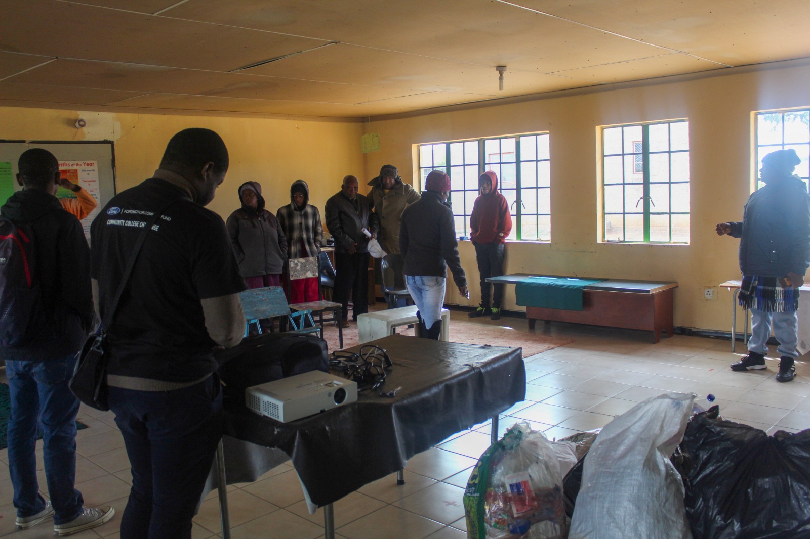 Sorting recycled waste materials